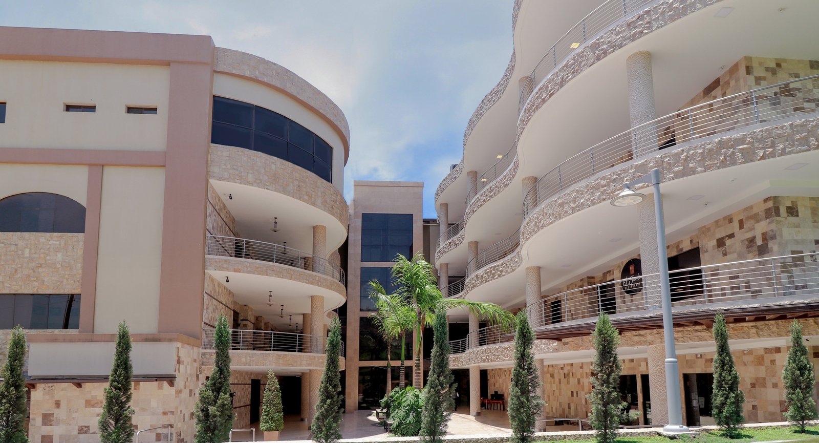 Edificio de Lujo y velaciones